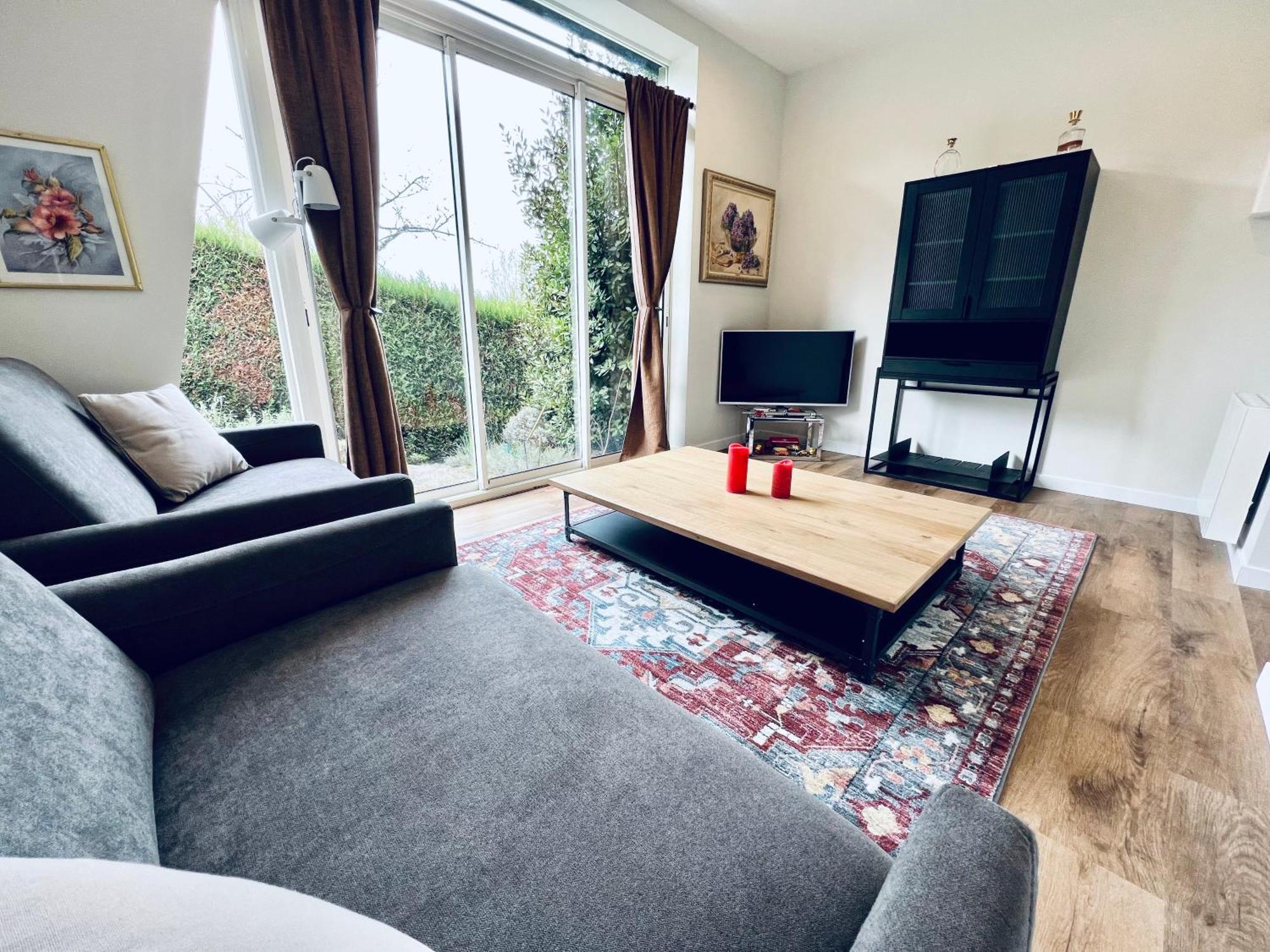 Le Manamour, Style Appart Hotel A 10 Min De Nevers Garchizy Exterior foto